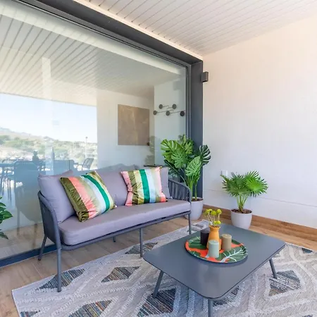 Bay Watch Allonbay Village & Apartment